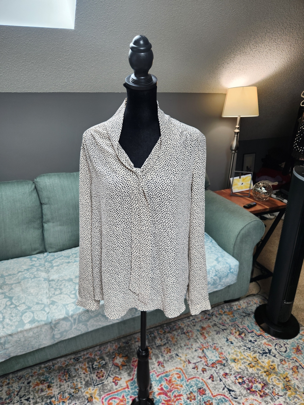Jones New York Women’s White and Black Dot  Animal Print Tie-Neck Blouse Medium
